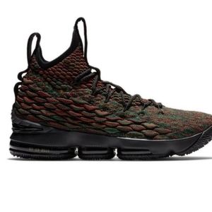 Nike LeBron 15 Youth Boys